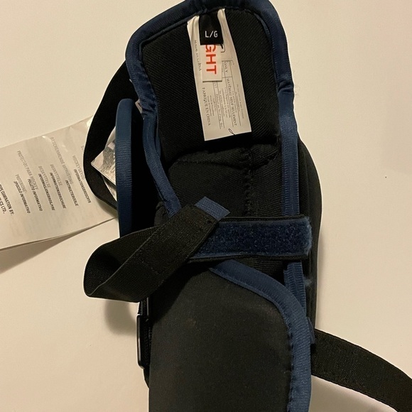 Bauer Elbow Pad Size Large Right NWT - Picture 6 of 9